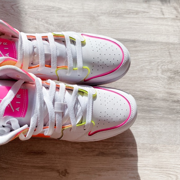 Nike Air Jordan AJ 1 mid glow - Picture 13 of 14